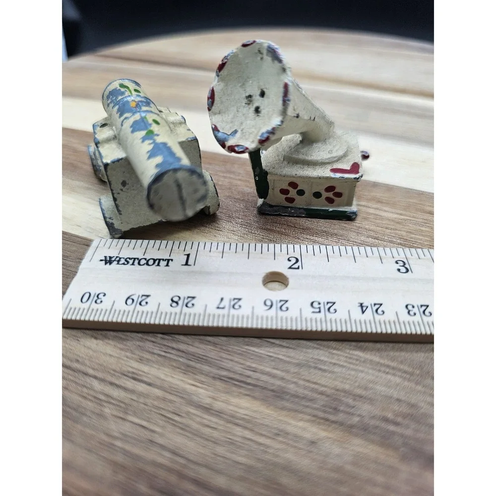 Vintage‎ Cast Metal Cannon And Gramophone Shaker Set